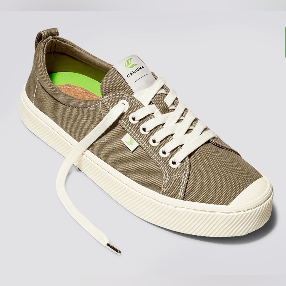 Cariuma OCA Low Burnt Sand Canvas‎ Contrast Thread Sneaker